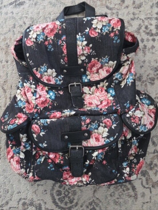 Olsenboye Handbags - Olsenboye Black Floral Canvas Backpack Black Faux Leather Trim Boho Rucksack